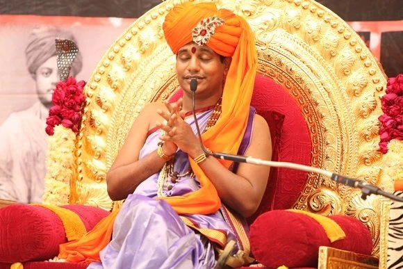 https://www.nithyananda.org/sites/default/files/photo-gallery/2011-08aug-15-nithyananda-photo-03f-nithyananda-concluding-satsang_0.JPG?1313834769