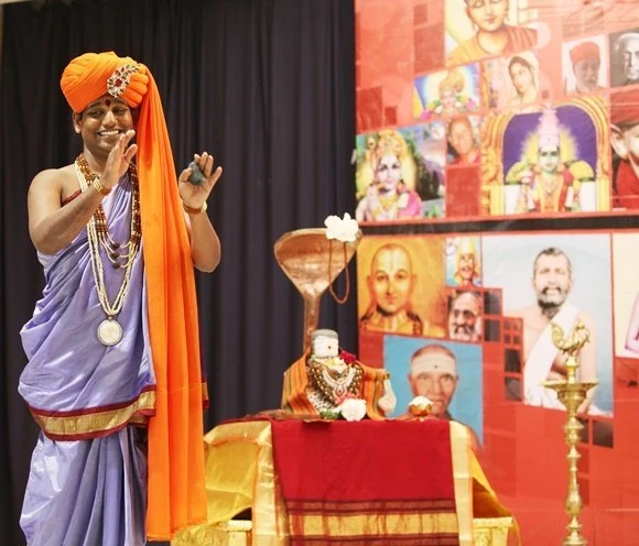 https://www.nithyananda.org/sites/default/files/photo-gallery/2011-08aug-15-nithyananda-photo-04c-sarva-darshan-blessing-raja-sabha-bidadi.JPG?1313834865