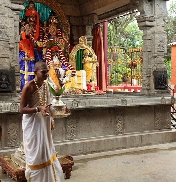 https://www.nithyananda.org/sites/default/files/photo-gallery/2011-08aug-19-nithyananda-photo-ia-day-1-04a-welcome.jpg?1313856488