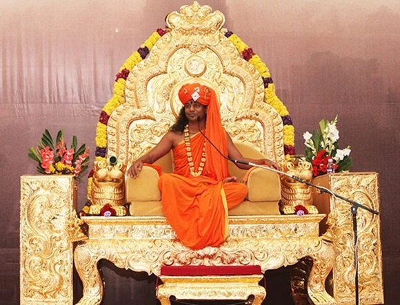https://www.nithyananda.org/sites/default/files/photo-gallery/2011-08aug-19-nithyananda-photo-ia-day-1-05c-swamiji-talk.jpg?1313857899