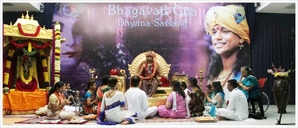 https://www.nithyananda.org/sites/default/files/photo-gallery/2011-08aug-31-nithyananda-photo-03-PadhaPuja_0.JPG?1314784576
