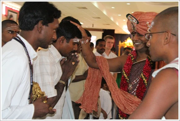 https://www.nithyananda.org/sites/default/files/photo-gallery/2011-08aug-31-nithyananda-photo-15-sarvadarshan.JPG?1314779087