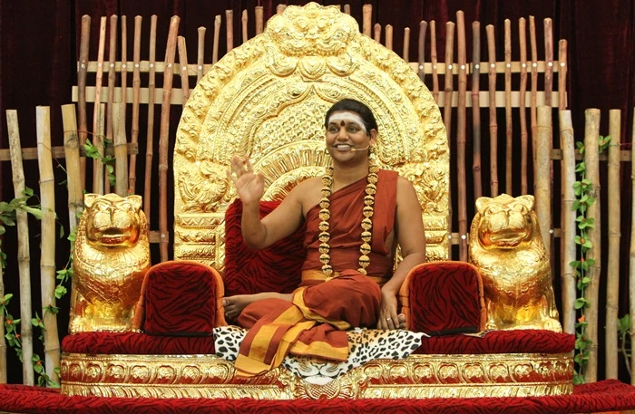 https://nithyananda.org/sites/default/files/photo-gallery/2014-10oct-09th-nithyananda-dairy_IMG_3320_bidadi-satsang-swamiji.JPG?1412851987