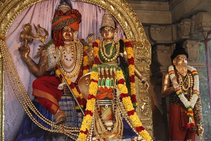 https://nithyananda.org/sites/default/files/photo-gallery/2014-10oct-18th-nithyananda-diary_IMG_7308_bidadi-temple-nithyanandeshwara-nithyanandeshwari-sanctum.JPG?1413701527