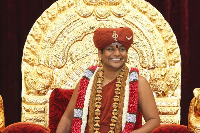 https://nithyananda.org/sites/default/files/photo-gallery/2014-10oct-19th-nithyananda-diary_IMG_7587_bidadi-swamiji.JPG?1413860432