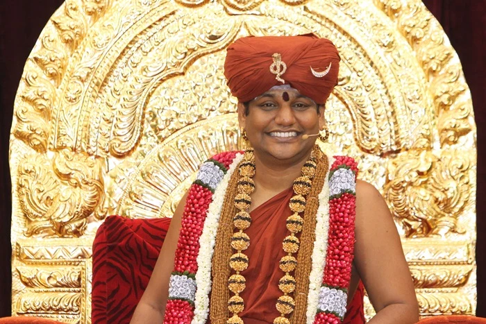 https://nithyananda.org/sites/default/files/photo-gallery/2014-10oct-19th-nithyananda-diary_IMG_7588_bidadi-swamiji.JPG?1413860432