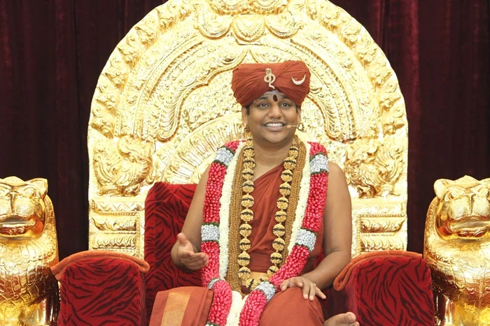 https://nithyananda.org/sites/default/files/photo-gallery/2014-10oct-19th-nithyananda-diary_IMG_7602_bidadi-swamiji.JPG?1413860432