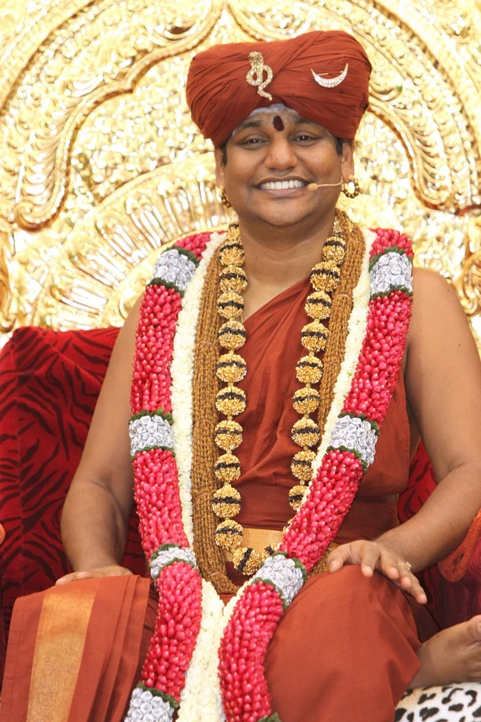 https://nithyananda.org/sites/default/files/photo-gallery/2014-10oct-19th-nithyananda-diary_IMG_7610_bidadi-swamiji.JPG?1413860432
