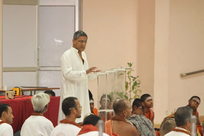 https://nithyananda.org/sites/default/files/photo-gallery/2014-10oct-19th-nithyananda-diary_IMG_7632_bidadi-inner-awakening-reasearch-krishna-rao.JPG?1413860432