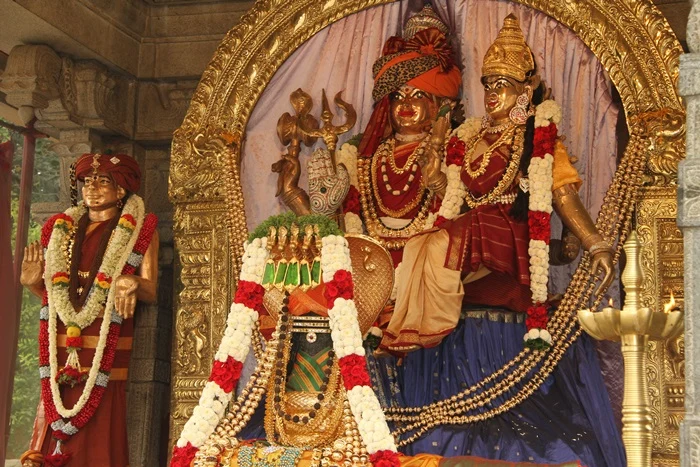 https://nithyananda.org/sites/default/files/photo-gallery/2014-10oct-19th-nithyananda-diary_IMG_7750_bidadi-temple-sanctum-nithyanandeshwara-nithyanandeshwari-swayambu-lingam-swami-nithyananda.JPG?1413860432