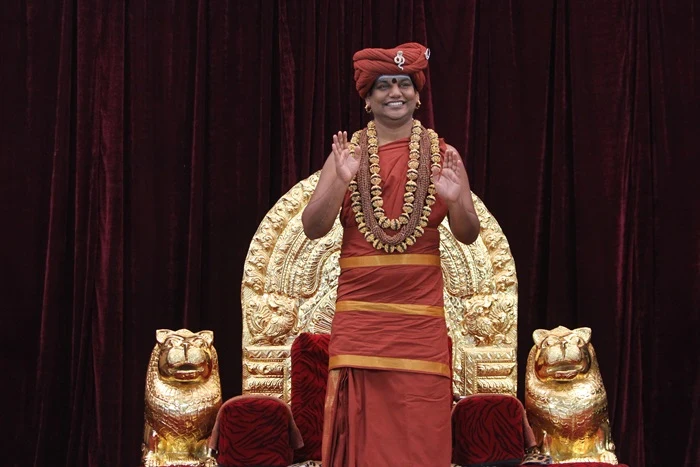 https://nithyananda.org/sites/default/files/photo-gallery/2014-10oct-20th-nithyananda-diary_IMG_8075_bidadi-swamiji-blessing.JPG?1413880555