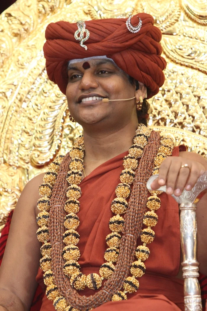 https://nithyananda.org/sites/default/files/photo-gallery/2014-10oct-20th-nithyananda-diary_IMG_8120_bidadi-swamiji-satsang.JPG?1413880556