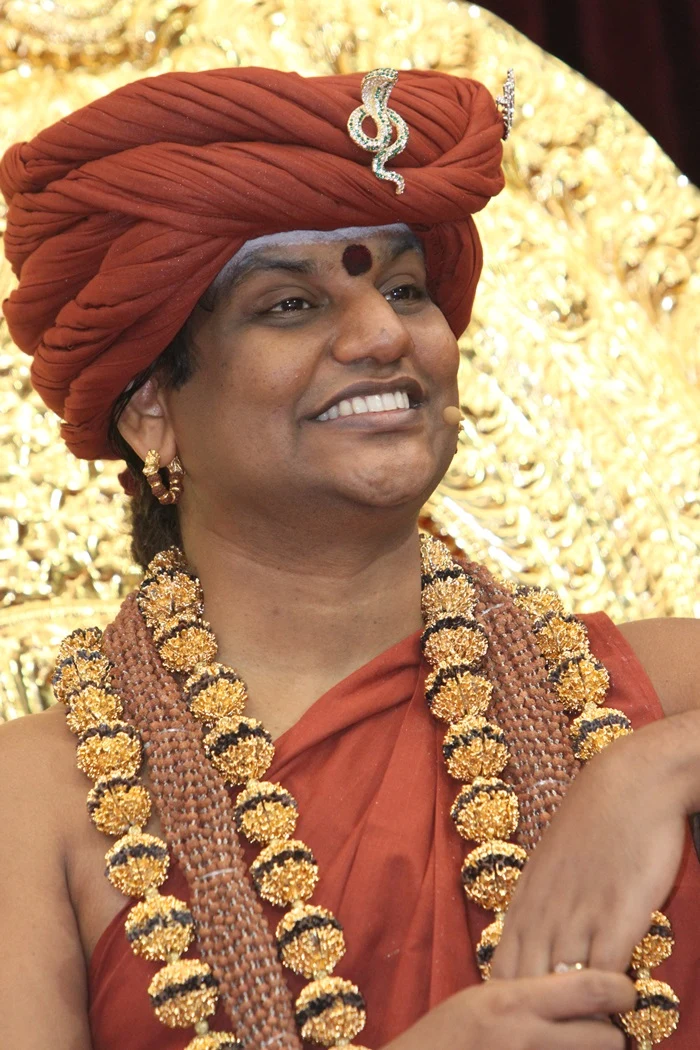 https://nithyananda.org/sites/default/files/photo-gallery/2014-10oct-20th-nithyananda-diary_IMG_8147_bidadi-swamiji-satsang.JPG?1413880556