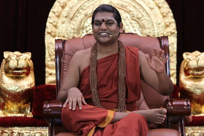 https://nithyananda.org/sites/default/files/photo-gallery/2014-10oct-20th-nithyananda-diary_IMG_8324_bidadi-inner-awakening-session-swamiji.JPG?1413880556