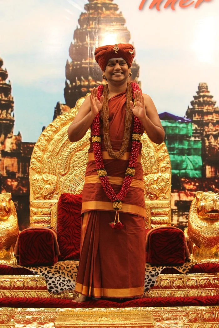 https://nithyananda.org/sites/default/files/photo-gallery/2014-10oct-31st-nithyananda-diary_IMG_2500_bidadi-swamiji-blessings.JPG?1414822575