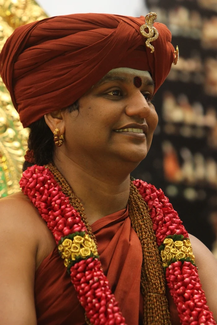 https://nithyananda.org/sites/default/files/photo-gallery/2014-10oct-31st-nithyananda-diary_IMG_2504_bidadi-swamiji-nithya-kirtan.JPG?1414822575