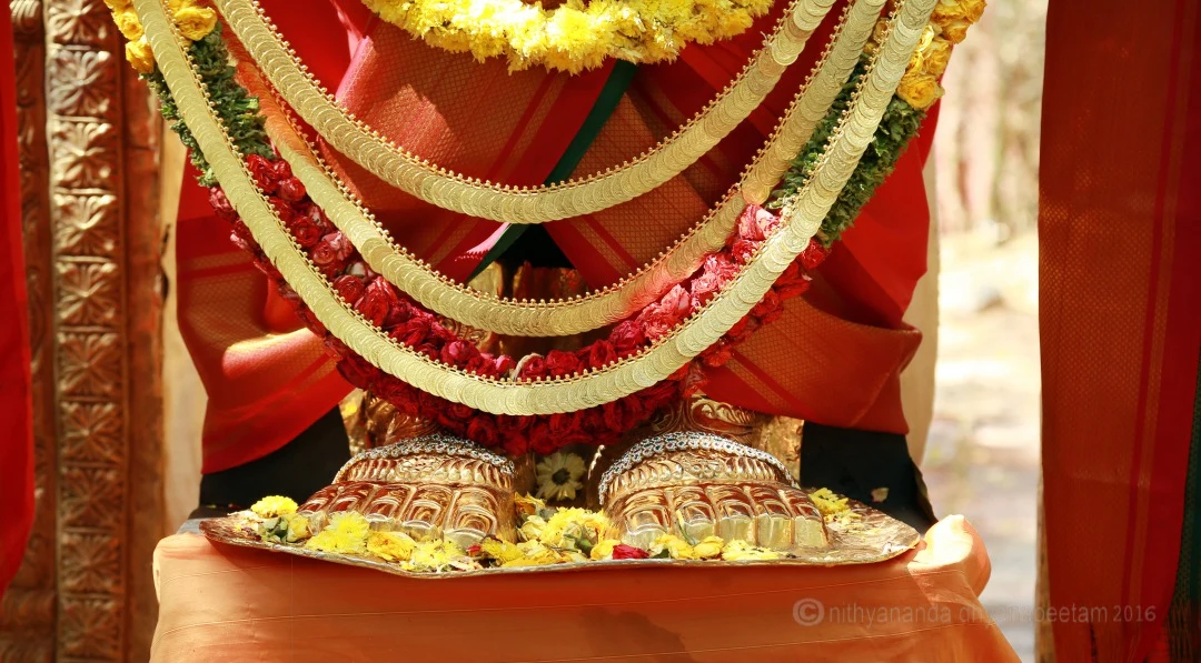 http://nithyananda.org/sites/default/files/photo-gallery/2016-12dec-5th-nithyananda-diary_IMGL6063_bengaluru-aadheenam-sadashivoham-day5-nithyanandeshwara-temple.jpg