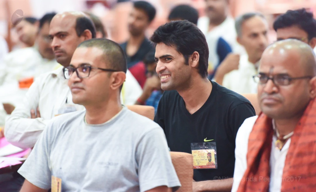 http://nithyananda.org/sites/default/files/photo-gallery/2017-3apr-29th-nithyananda-diary_DSC_1932_bengaluru-aadheenam-byob2-day1-session-crowd.jpg