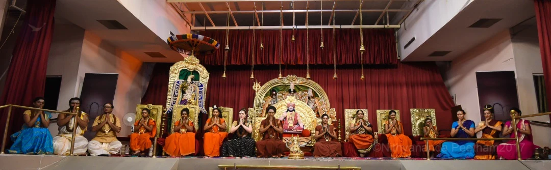 Manifesting Shaktis demonstration by the Nithyananda Yogis