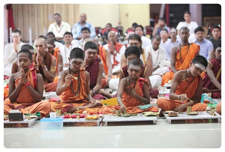 http://nithyananda.org/sites/default/files/photo-gallery/IMG_9769.JPG?1367759591