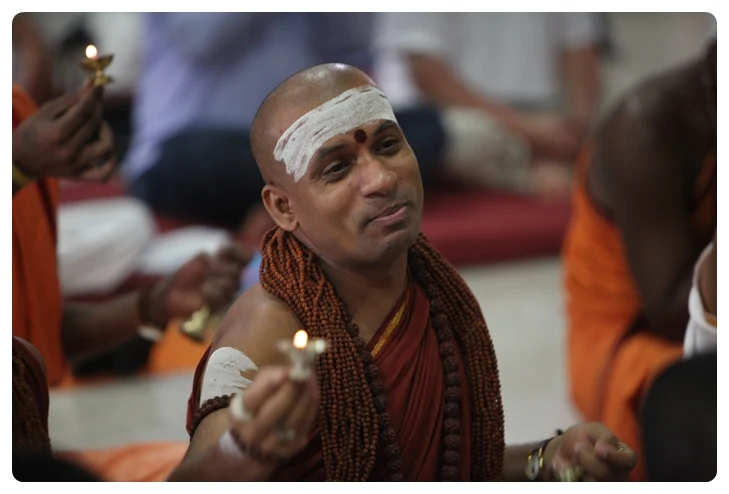 http://nithyananda.org/sites/default/files/photo-gallery/IMG_9803_2.JPG?1367759627