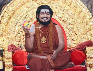 http://nithyananda.org/sites/default/files/photo-gallery/017-3mar-5th-nithyananda-diary_DSC_5255_bengaluru-aadheenam-IA-Day8-initiation-darshan-swamiji.jpg