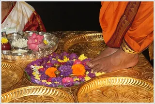 http://nithyananda.org/sites/default/files/photo-gallery/02a1padapuja.JPG