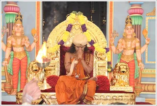 http://nithyananda.org/sites/default/files/photo-gallery/03ebgsatsang.JPG