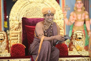 http://nithyananda.org/sites/default/files/photo-gallery/04a-dial_the_avatar.JPG