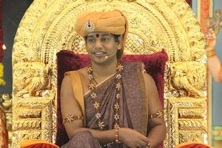 http://nithyananda.org/sites/default/files/photo-gallery/04b-dial_the_avatar.JPG