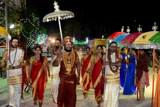His Holiness arrives at Nithyanandeshwara Sadashiva Temple to start the rituals for the Deepam Festival