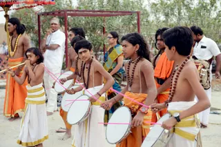 http://nithyananda.org/sites/default/files/photo-gallery/1-2016-12dec-12th-nithyananda-diary_DSC_6243_bengaluru-aadheenam-sadashivoham-day12-puja-rudrabhishekam-swamiji.jpg