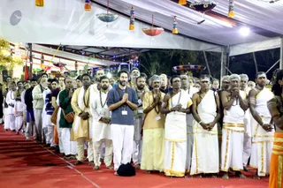 http://nithyananda.org/sites/default/files/photo-gallery/1-2016-12dec-12th-nithyananda-diary_IMGL4127.jpg