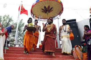 http://nithyananda.org/sites/default/files/photo-gallery/1-2016-12dec-12th-nithyananda-diary_IMG_6532_bengaluru-aadheenam-sadashivoham-day12-puja-rudrabhishekam-swamiji.jpg