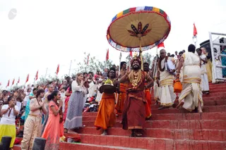 http://nithyananda.org/sites/default/files/photo-gallery/1-2016-12dec-12th-nithyananda-diary_IMG_6542_bengaluru-aadheenam-sadashivoham-day12-puja-rudrabhishekam-swamiji.jpg