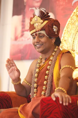http://nithyananda.org/sites/default/files/photo-gallery/10_Nithyananda_Swami__MG_5499.JPG