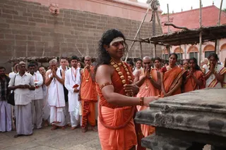 http://nithyananda.org/sites/default/files/photo-gallery/10_nithyananda_12oct2012.JPG
