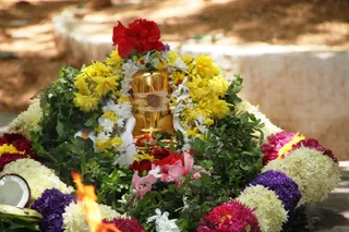 http://nithyananda.org/sites/default/files/photo-gallery/10_nithyananda_temple_17aug2012.JPG