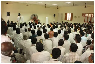 http://nithyananda.org/sites/default/files/photo-gallery/10b_Nithyananda_meeting_06may2012.JPG