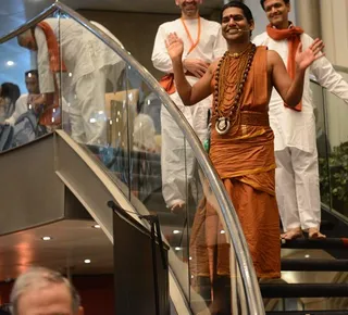 Swamiji jokes with IA participants