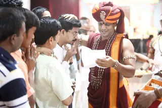 http://nithyananda.org/sites/default/files/photo-gallery/12-Nithyananda_25_March_2012%20%282%29_0.JPG