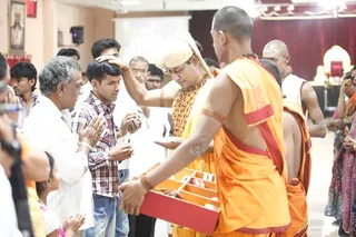 http://nithyananda.org/sites/default/files/photo-gallery/13_Nithyananda_3_Apr_2012.JPG