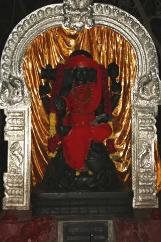 http://nithyananda.org/sites/default/files/photo-gallery/13_nithyananda_20sep2012.JPG