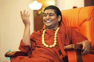 http://nithyananda.org/sites/default/files/photo-gallery/14_Nithyananda_Swami_MG_1095.JPG