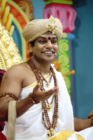 http://nithyananda.org/sites/default/files/photo-gallery/15_Nithyananda_15_Apr_2012.jpg