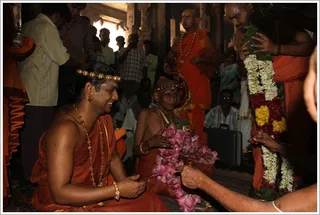 http://nithyananda.org/sites/default/files/photo-gallery/15_Nithyananda_temple-visit_06may2012.JPG