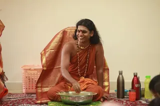 http://nithyananda.org/sites/default/files/photo-gallery/15_nithyananda_12oct2012.JPG