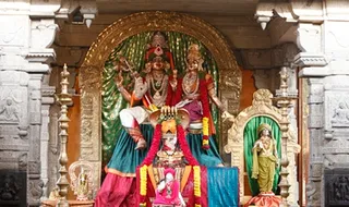 http://nithyananda.org/sites/default/files/photo-gallery/1_Nithyananda_3_Apr_2012.JPG