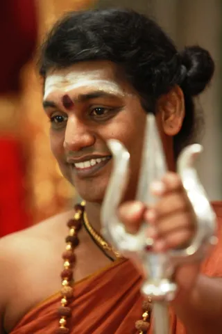 http://nithyananda.org/sites/default/files/photo-gallery/1_nithyananda_ia-darshan_08oct2012.JPG