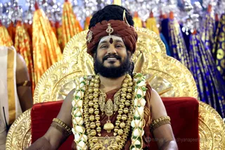 http://nithyananda.org/sites/default/files/photo-gallery/2-2016-12dec-12th-nithyananda-diary_4H7A0204_bengaluru-aadheenam-sadashivoham-day12-karthigai-deepam-swamiji.jpg
